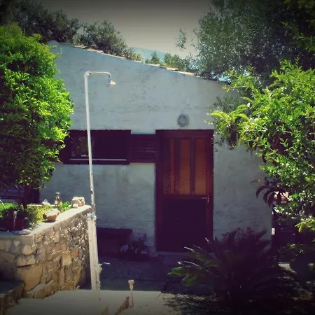 Holiday home Holiday Kirigjija