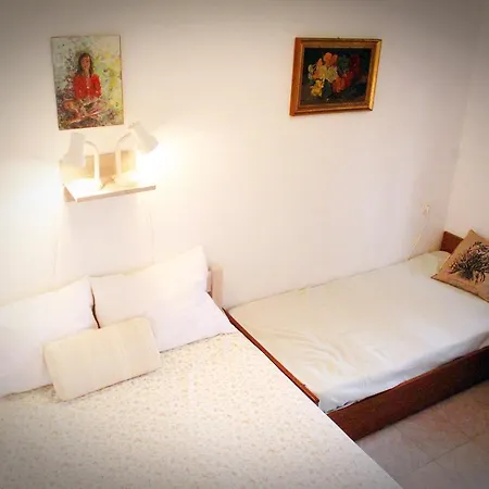 Holiday home Holiday Kirigjija Gornji Dingac